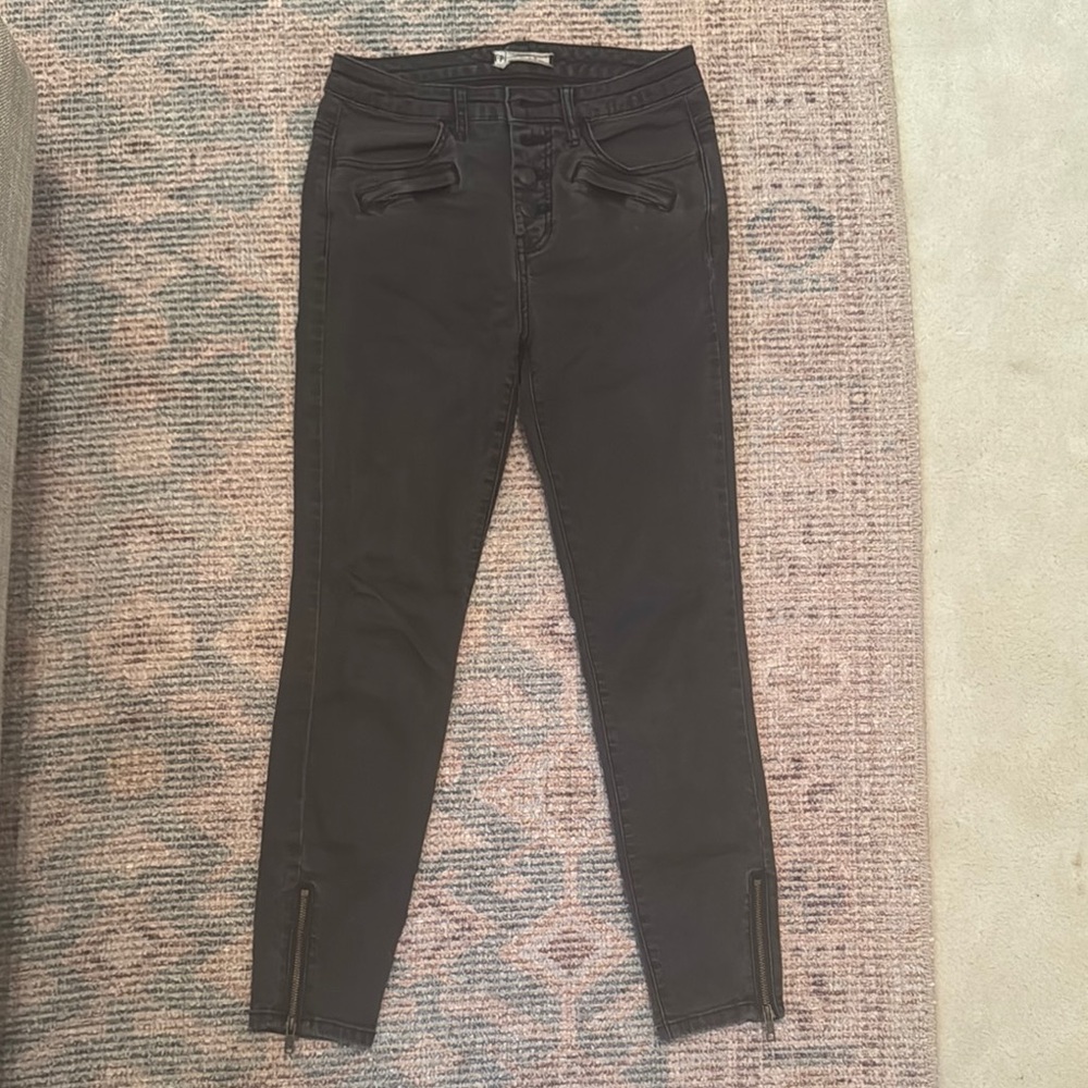 Free People Black Skinny Jeans with Tapered Fit and Ankle Zippers